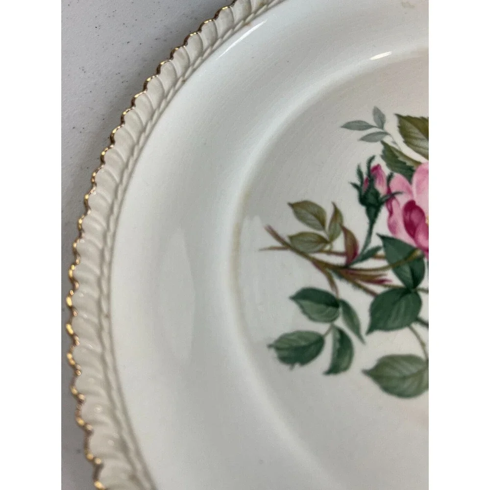 Vintage The‎ Harker Pottery Co. 22 KT. Gold Floral Scalloped Edge Dinner Plate